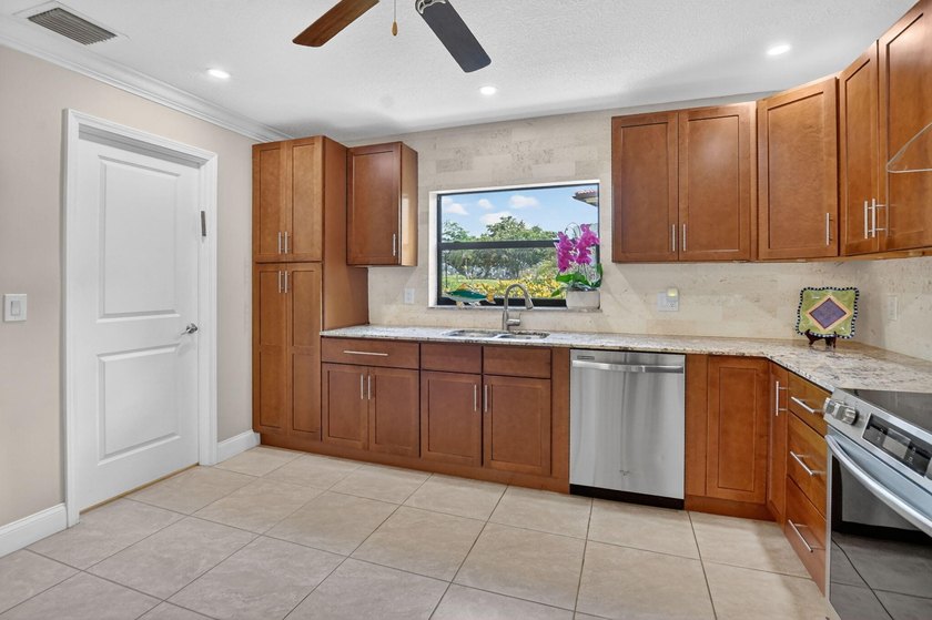 Welcome to 8208 Casa Del Lago, Unit 23B, an exceptional - photo 21