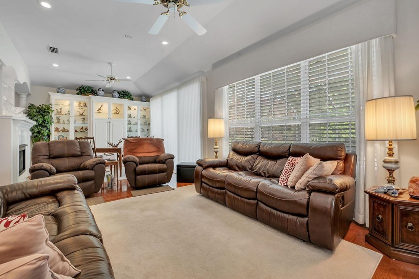 Golden Eagle fairway home - 3BR/3BA + den, pool, and views of - photo 28