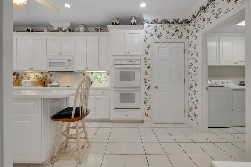 Golden Eagle fairway home - 3BR/3BA + den, pool, and views of - photo 34