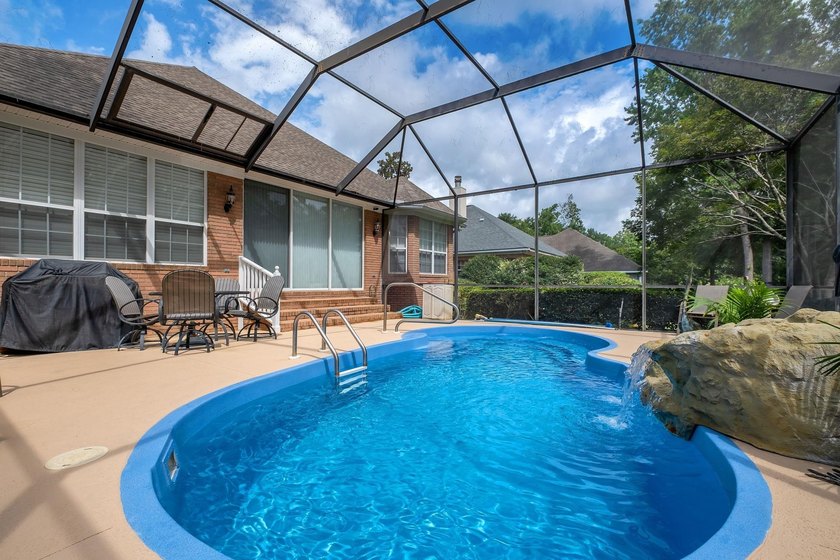 Golden Eagle fairway home - 3BR/3BA + den, pool, and views of - photo 37
