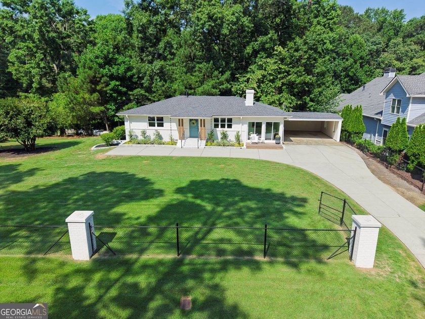 Move-In Ready Home in the sought-after Victoria Cottages! This - photo 2