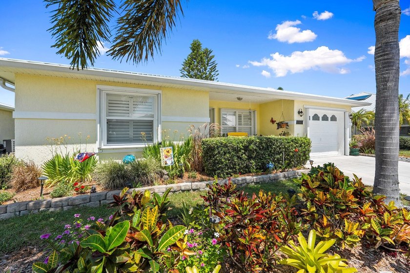 Located in the Active 55+ community of Spanish Lakes Fairways - photo 3