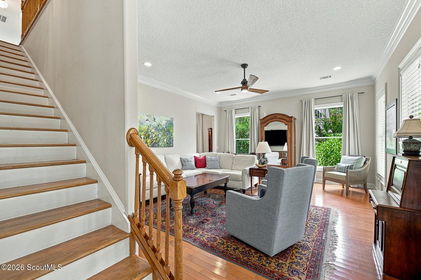 Set in a timeless mid-island location, this charming - photo 4