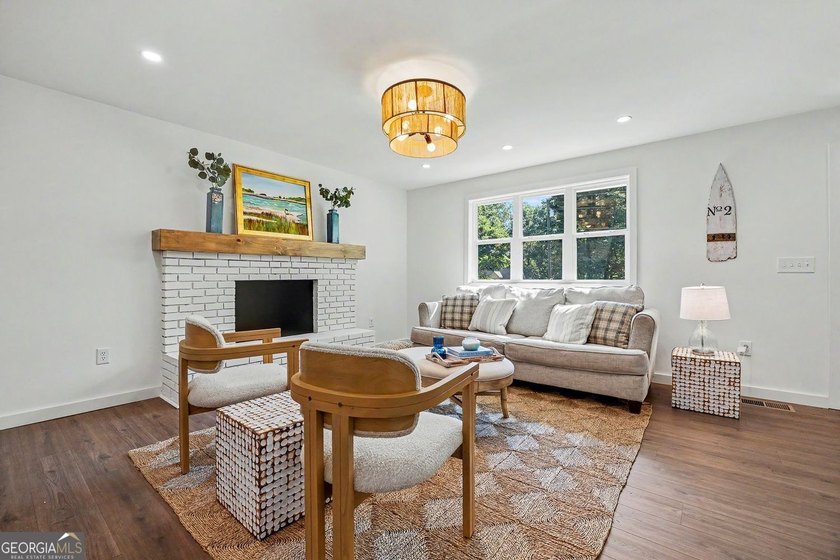 Move-In Ready Home in the sought-after Victoria Cottages! This - photo 8