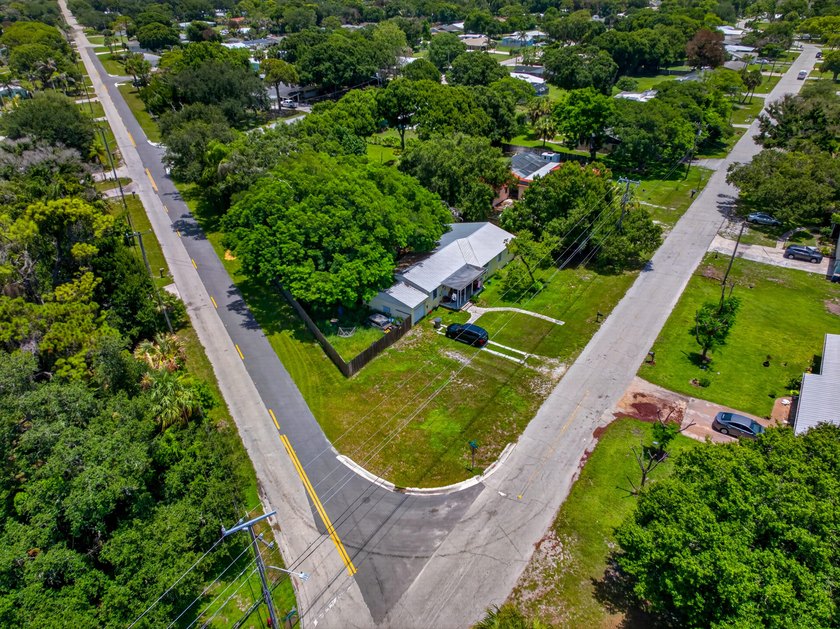 Investor opportunity in Fort Pierce! This 3-bedroom, 2-bath CBS - photo 26