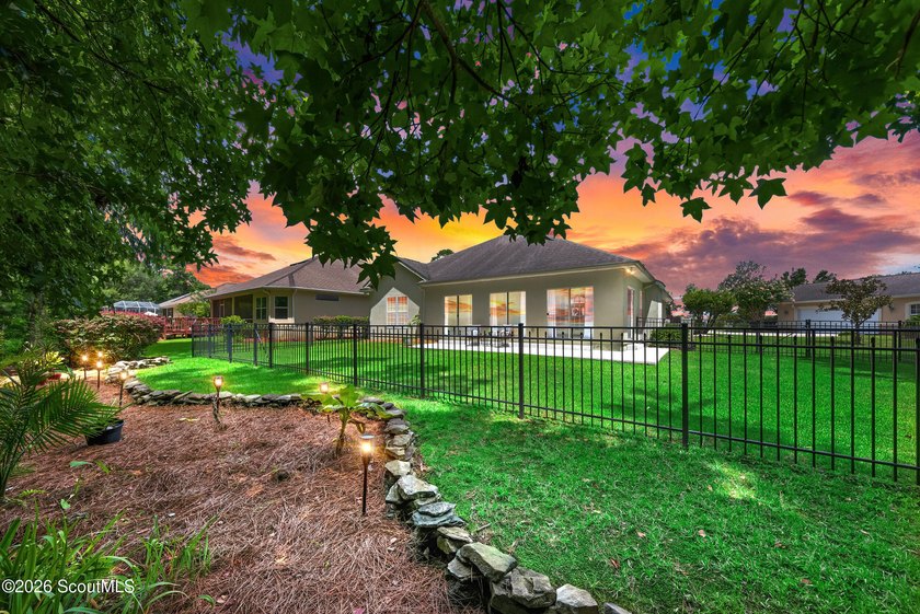 Come enjoy coastal living in St. Marys, GA in this 3 bedroom, 2 - photo 2