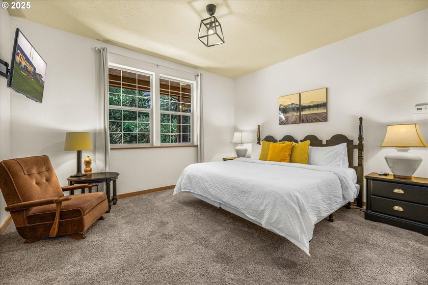 Welcome to your coastal paradise where rustic charm meets serene - photo 22