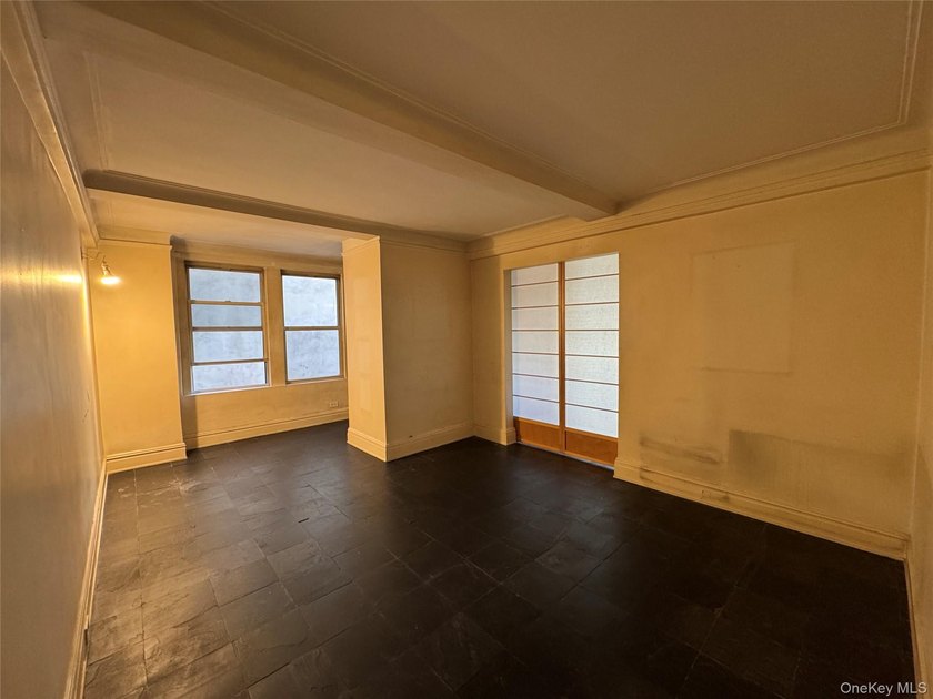 Welcome to this appealing 1-bedroom, 1-bathroom cooperative - photo 23