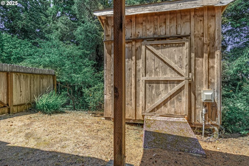 Welcome to your coastal paradise where rustic charm meets serene - photo 44