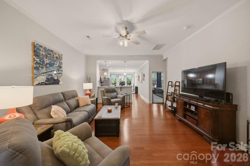 Welcome to this beautifully maintained 3-bedroom, 2.5-bath - photo 9