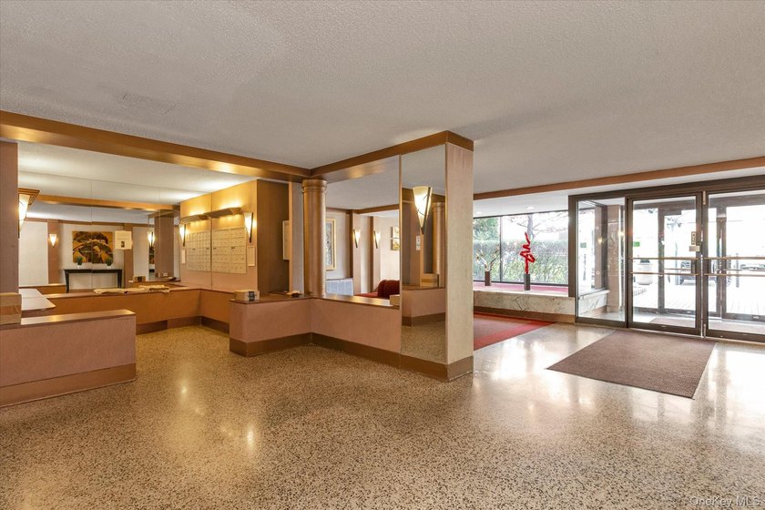 Prime ground-floor medical (Podiatry) office located within a - photo 11