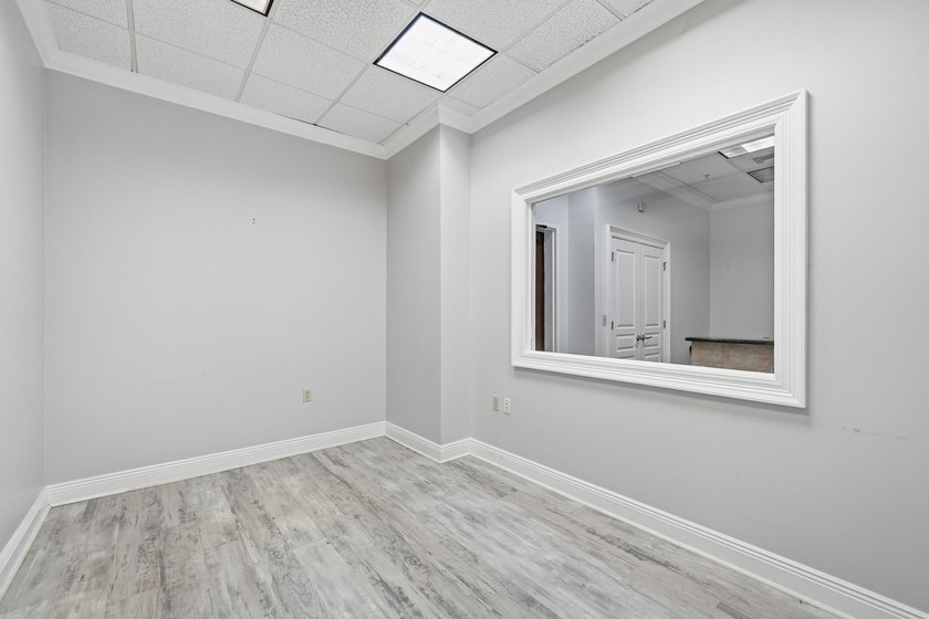 Premium office space available in the heart of Destin. This unit - photo 5
