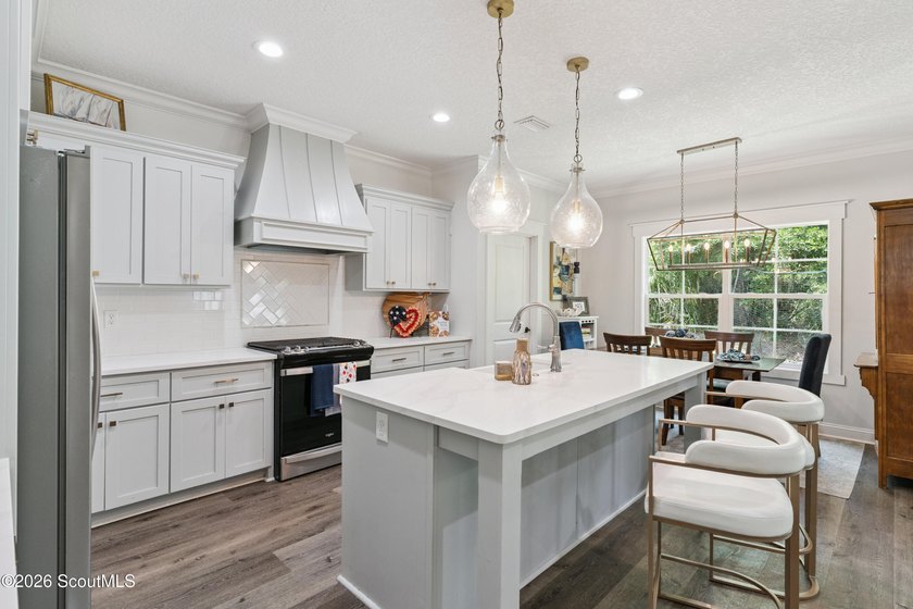 Welcome to effortless coastal living in the desirable Captains - photo 8