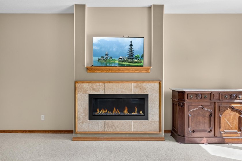 Exceptional pride of ownership is evident throughout this - photo 37