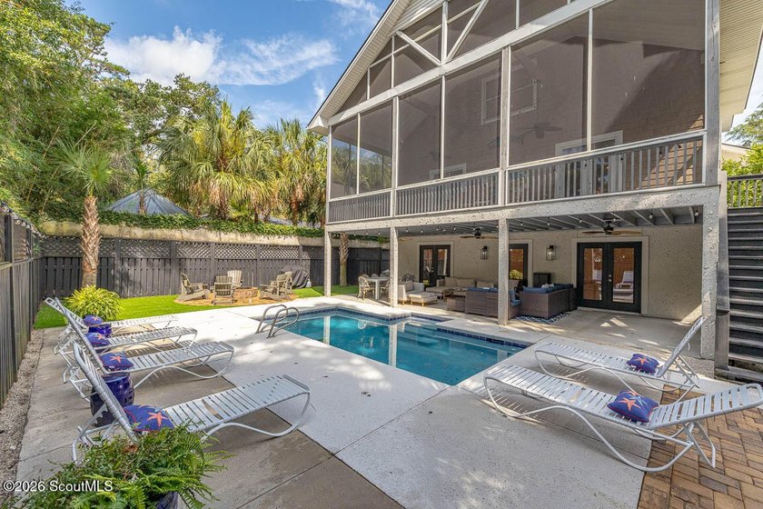 Located within walking distance of the St. Simons Village - photo 3