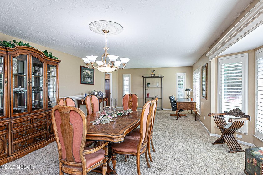 Where Family Memories Begin in Foxenwood Estates Welcome home to - photo 2