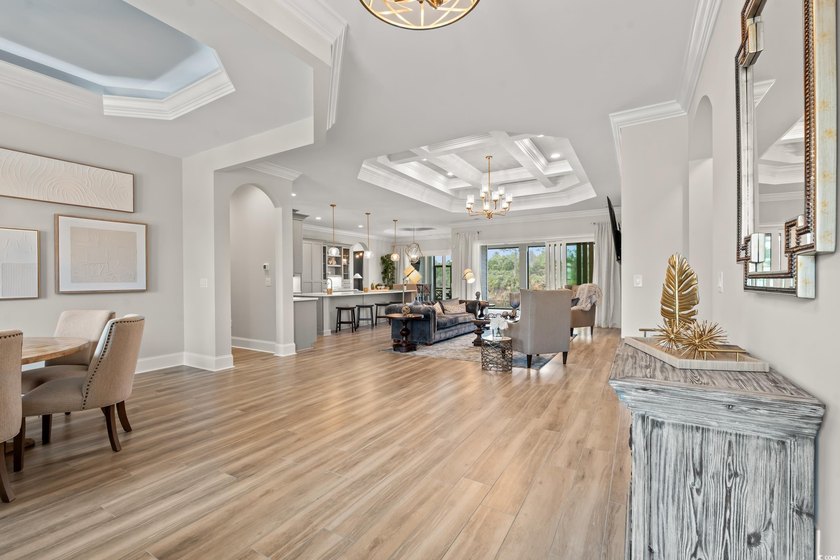 Beautiful Custom Built home in the Golf Village area of Grande - photo 2