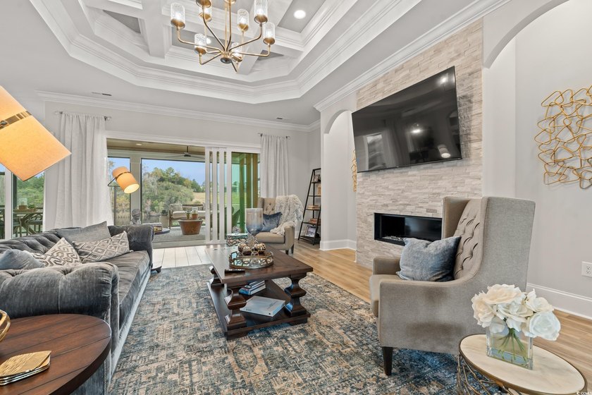 Beautiful Custom Built home in the Golf Village area of Grande - photo 3
