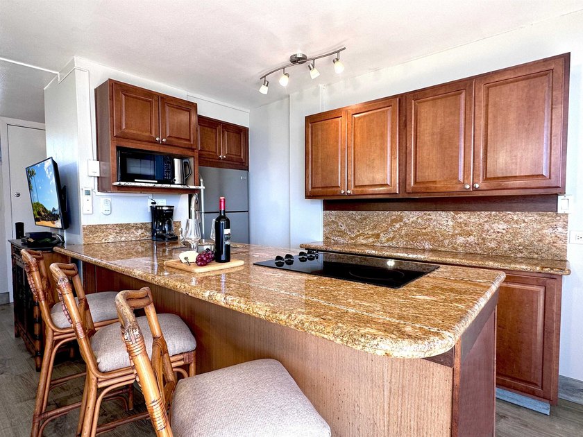 Rarely does a two bedroom condominium on Maui's South Shore - photo 12
