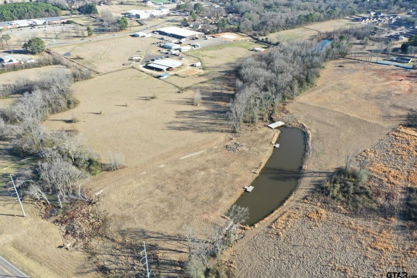 Prime location on Loop179 in Pittsburg, Tx. This beautiful 10.74 - photo 5