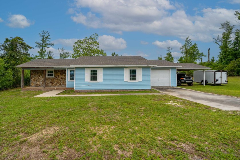 INVESTORS DREAM!!! Home was taken down to studs and rebuilt - photo 3