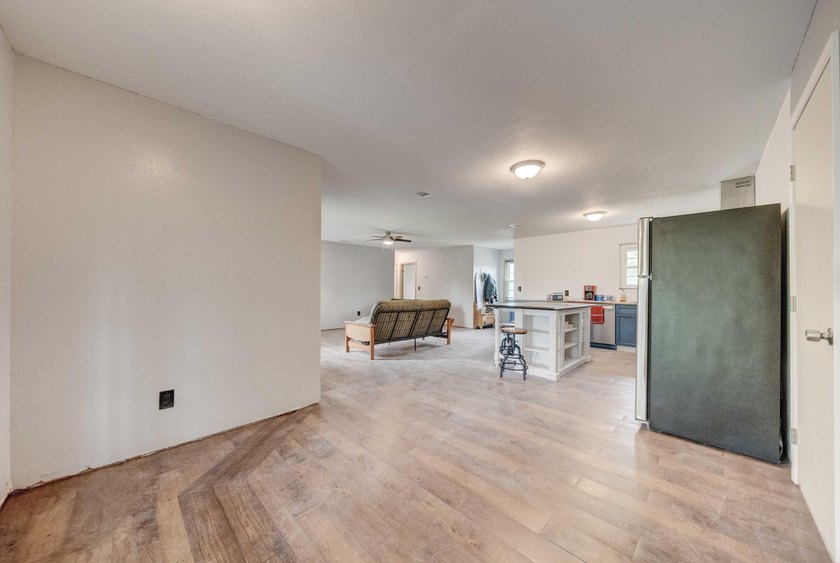 INVESTORS DREAM!!! Home was taken down to studs and rebuilt - photo 6