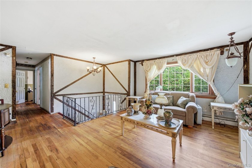 Welcome to this spacious hi-ranch in Bay Shore, offering endless - photo 4
