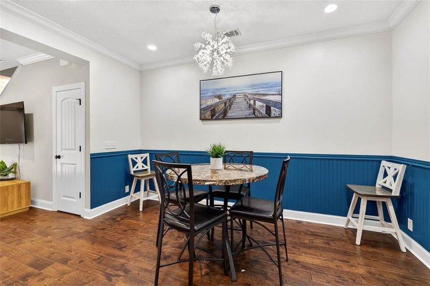 Perfect for full-time living, a vacation getaway, or an - photo 7