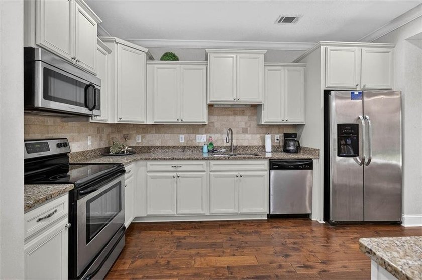 Perfect for full-time living, a vacation getaway, or an - photo 8