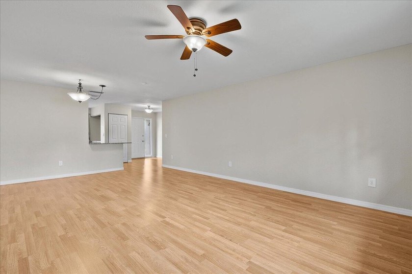 Welcome to Strathmore Gate West, a active adult community in the - photo 12
