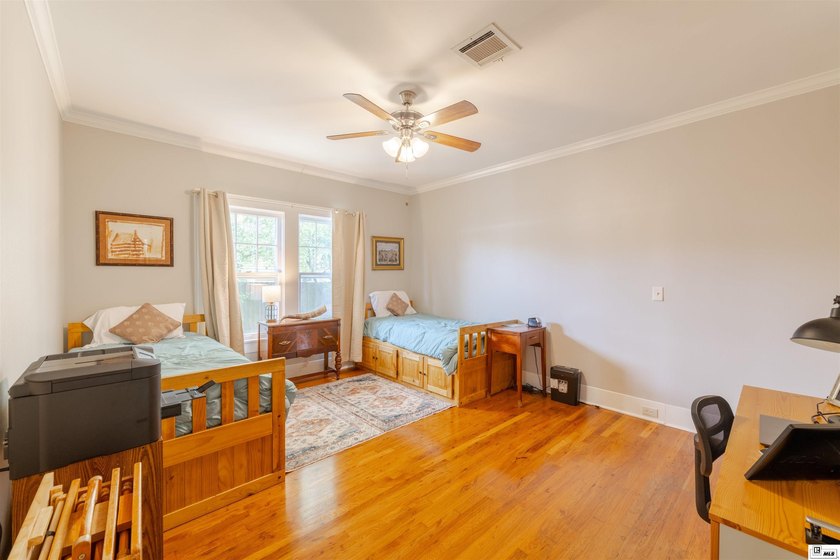 Welcome to 501 Auburn, a beautifully maintained 4-bedroom - photo 17