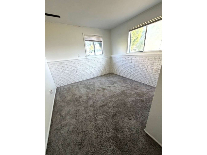 Well maintained, split-level ranch in great neighborhood. Step - photo 19