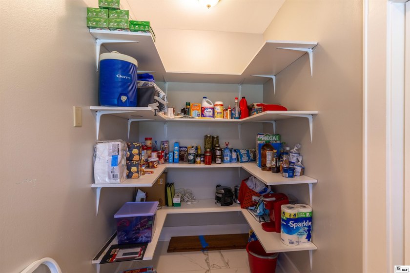 Welcome to 501 Auburn, a beautifully maintained 4-bedroom - photo 21