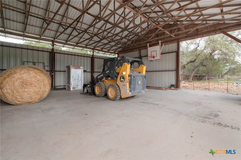 This ranch is one of the most diverse and scenic properties - photo 29