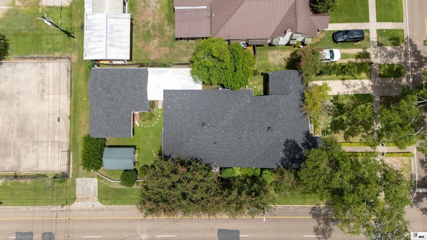 Welcome to 501 Auburn, a beautifully maintained 4-bedroom - photo 30