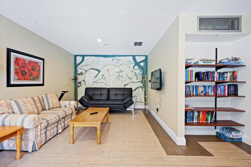 Welcome to Strathmore Gate West, a active adult community in the - photo 34