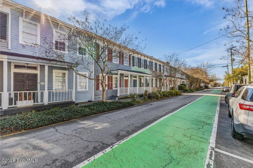 Experience the charm of Historic Savannah in this beautifully - photo 3