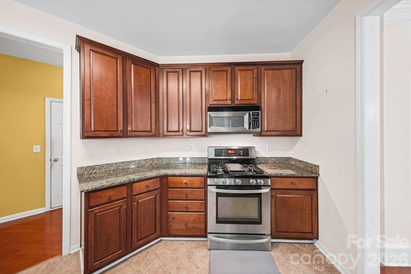 Welcome home to this beautifully maintained 4 bedroom, 2.5 - photo 7
