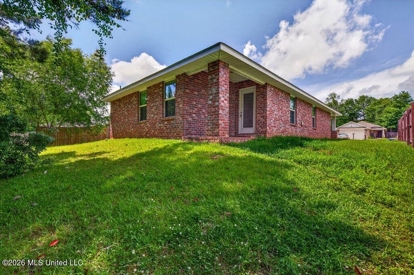 This is the home you've been waiting for! VA Assumable loan with - photo 22
