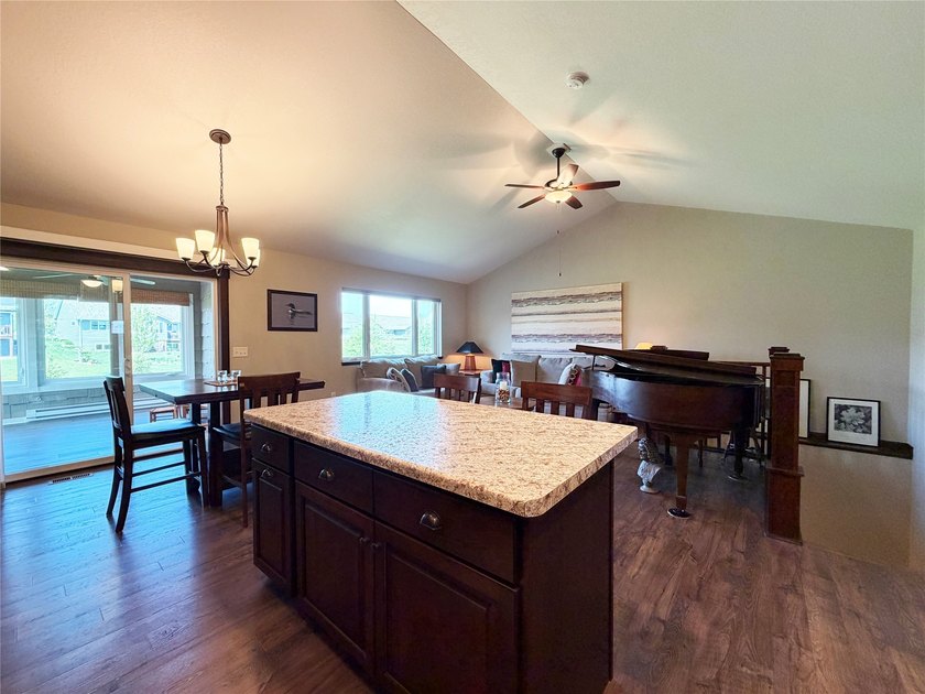 Welcome to this beautifully maintained 3-bedroom, 3-bath twin - photo 8