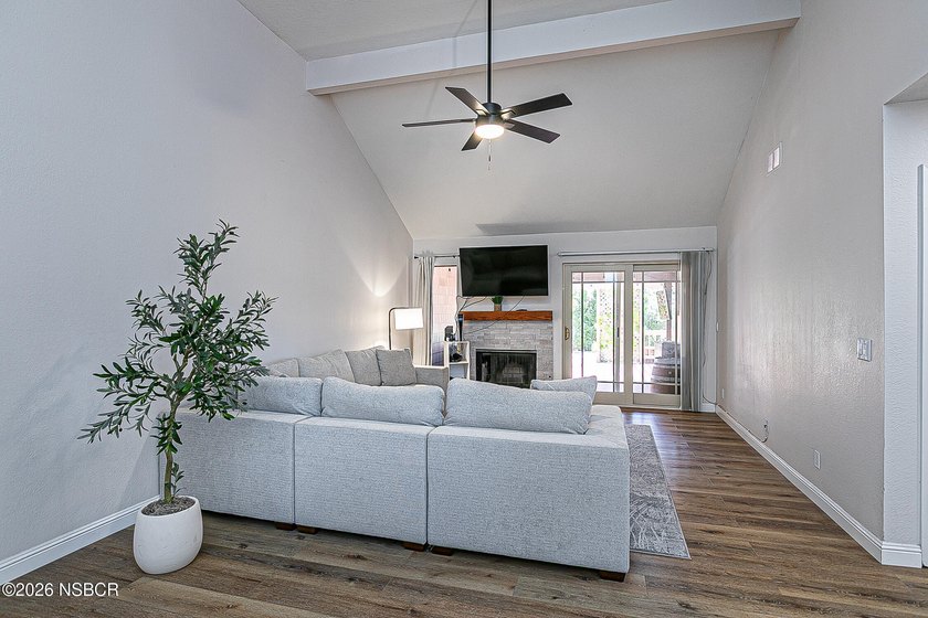 Welcome to 1460 Oakridge Park Road, Santa Maria, CA 93455, where - photo 6