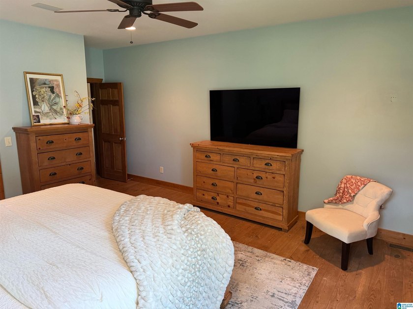 Beautiful 3-bedroom, 3 1/2 bath lakefront home that truly has it - photo 23