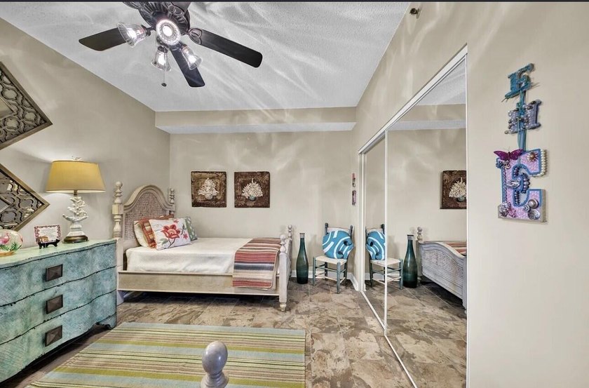 This spacious, 10th floor, open layout is one of the best on the - photo 24