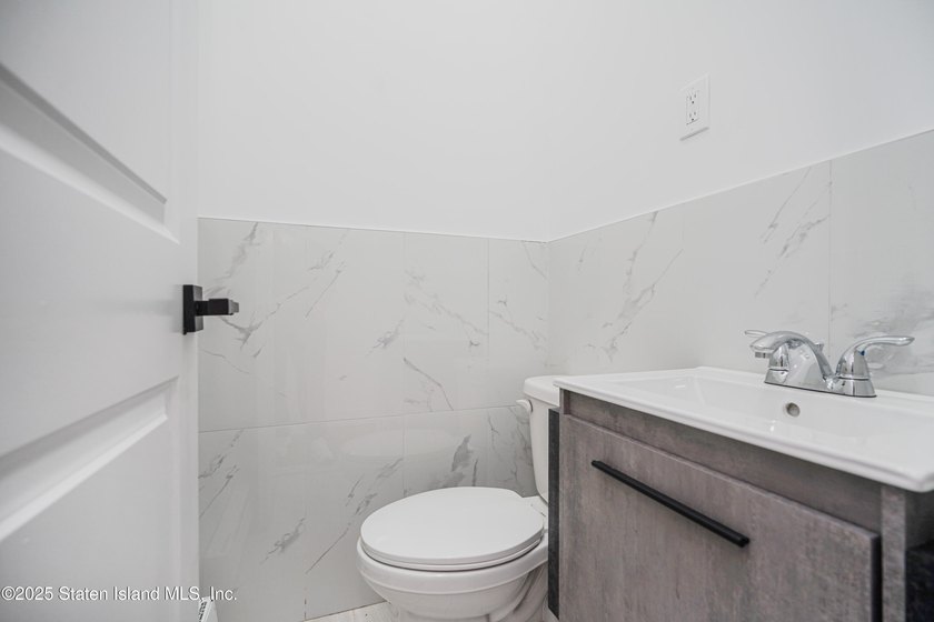 Beautiful New Construction - Semi-Attached Home. Experience - photo 11