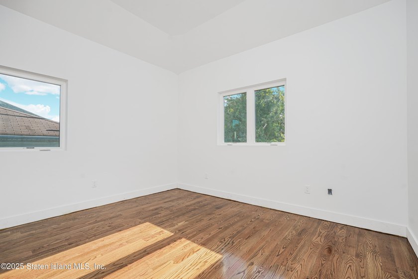 Beautiful New Construction - Semi-Attached Home. Experience - photo 13