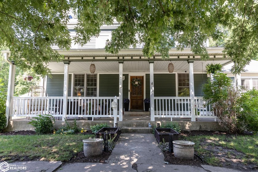 This classic home offers timeless charm, generous living space - photo 18