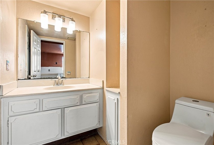 Downtown Huntington Beach Fixer Opportunity! Rare opportunity to - photo 21