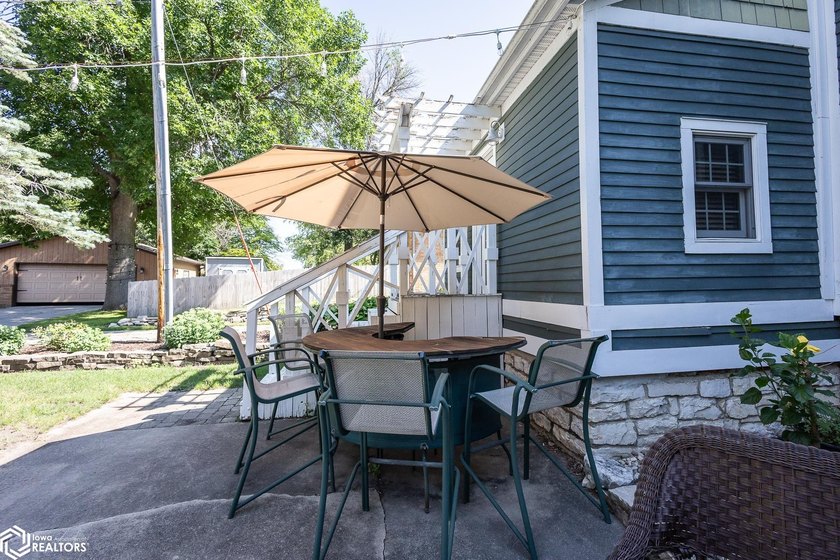 This classic home offers timeless charm, generous living space - photo 25