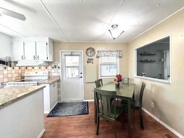 This is a really special home! The 10x24 Sunroom on the front of - photo 33