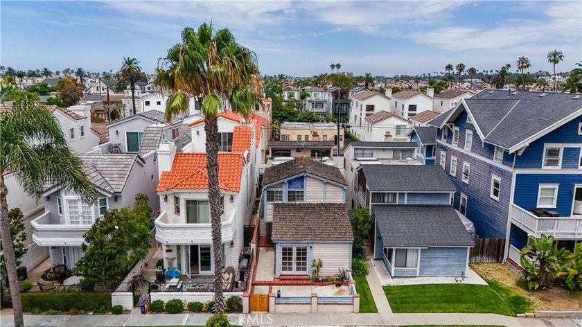 Downtown Huntington Beach Fixer Opportunity! Rare opportunity to - photo 42